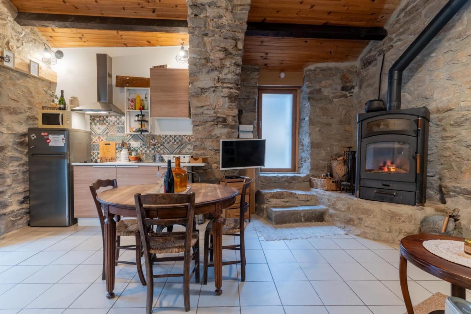 Petite Maison Pleine Nature La Bastide-Pradines Εξωτερικό φωτογραφία